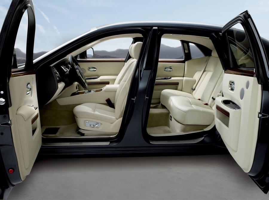  Rolls-Royce Ghost 2009 года  (фото 52 из 106)